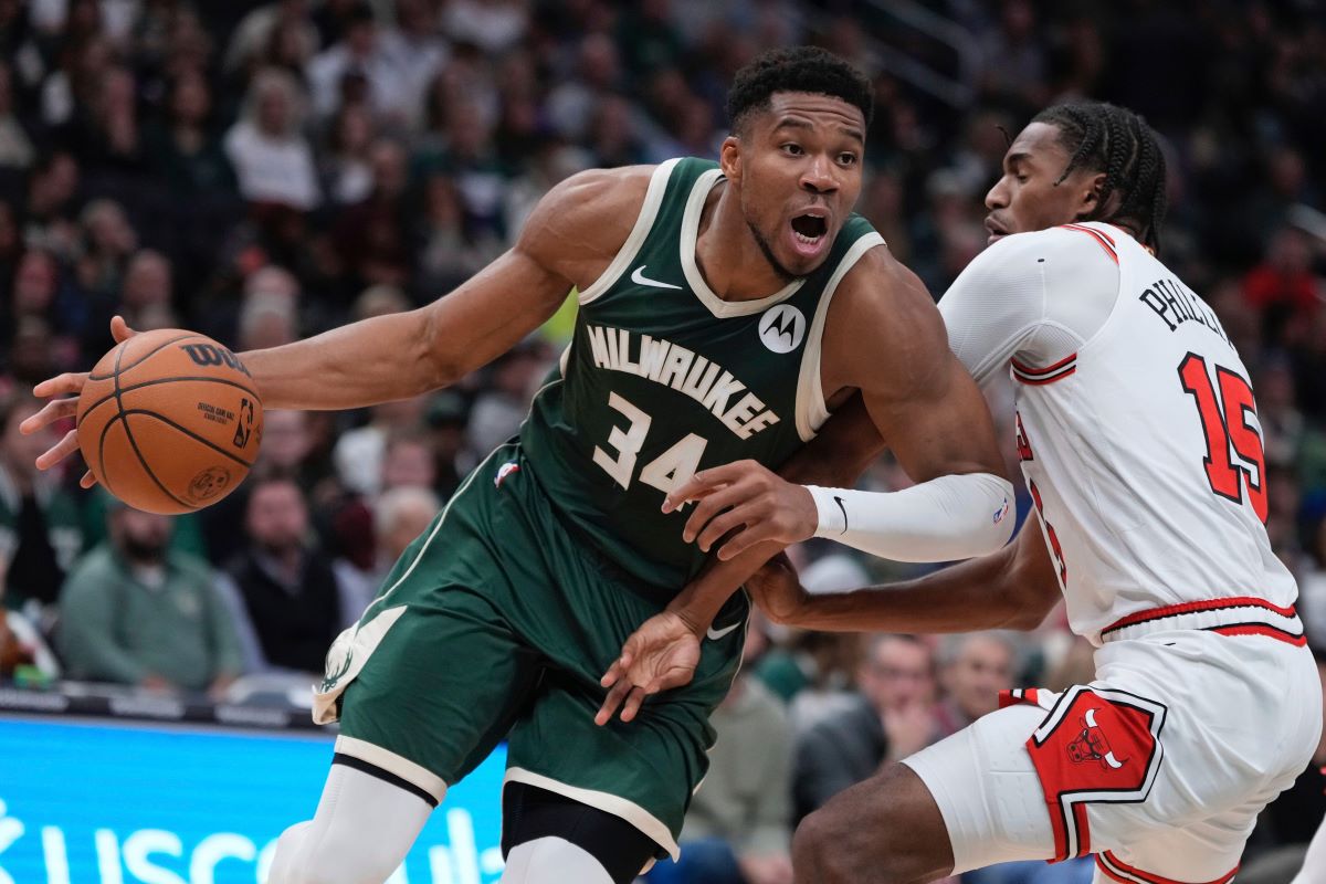 Giannis Antetokounmpo Γιάννης Αντετοκούνμπο Μιλγουόκι Μπακς Σικάγο Μπουλς