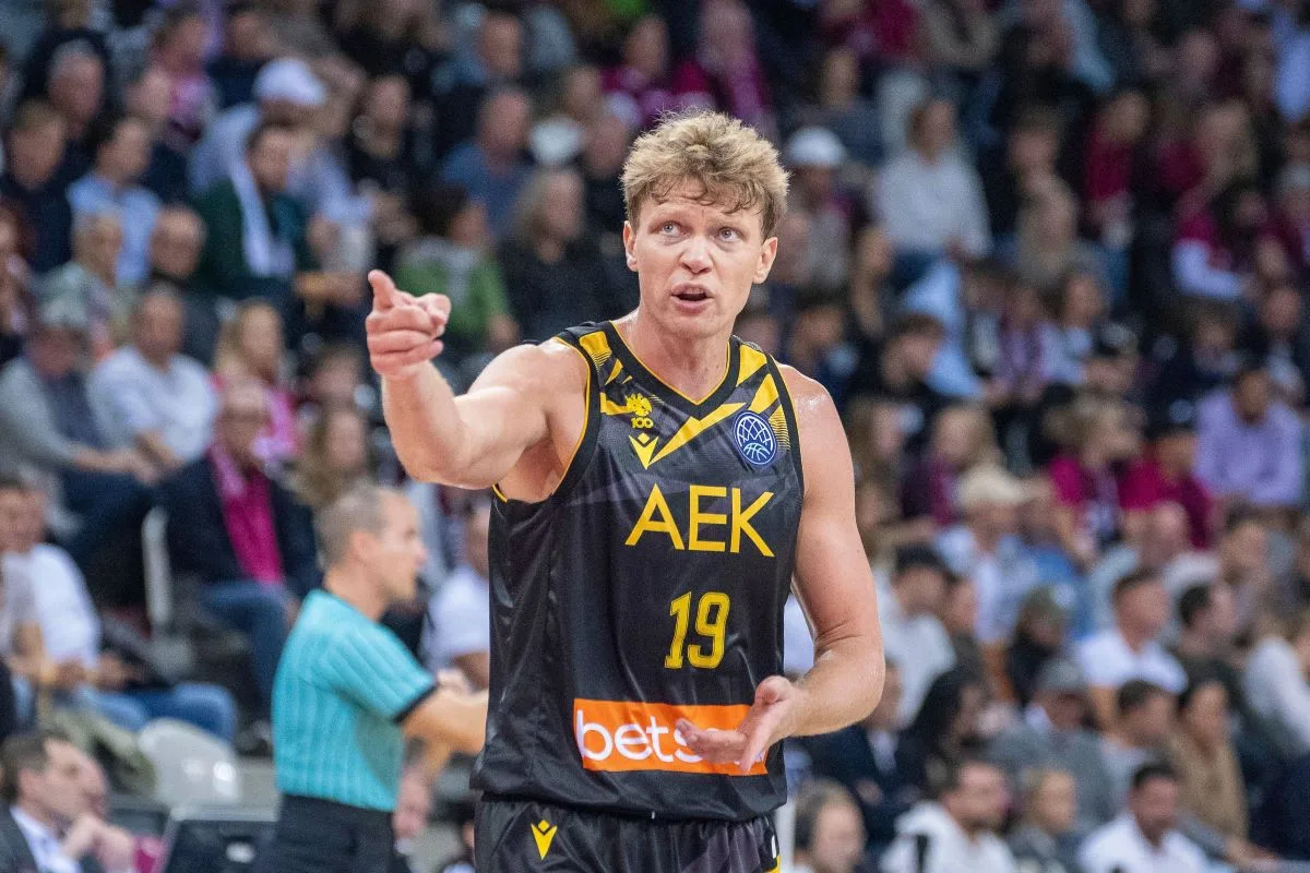 AEK, PANATHINAIKOS