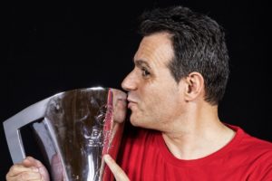 «Η Χάποελ σκέφτεται να χρησιμοποιήσει για έδρα την Ελλάδα»
