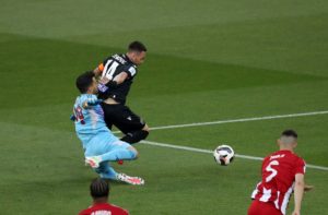 Γκολ και 1-1 με το… καλησπέρα: Λάθη από Αναγνωστόπουλο και Κοτάρσκι, γκολ οι Ζίβκοβιτς και Βέλντε (video)  