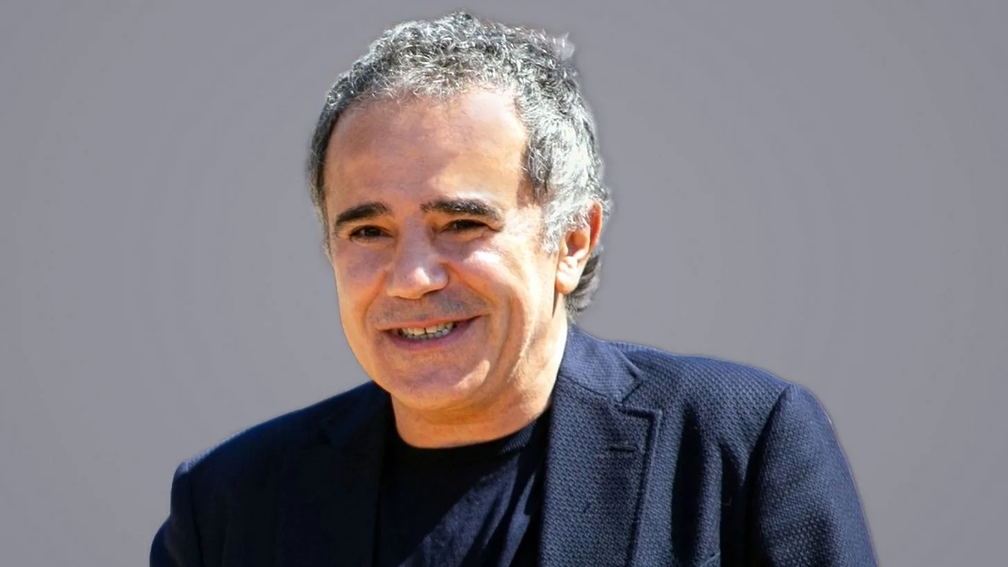 Μυστακίδης